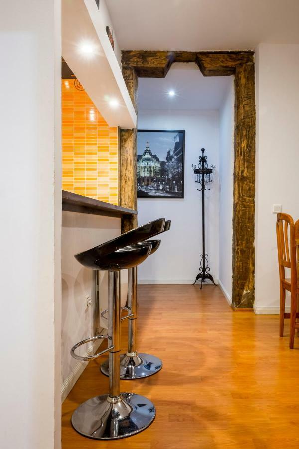Colegiata Apartment Madrid Exterior foto